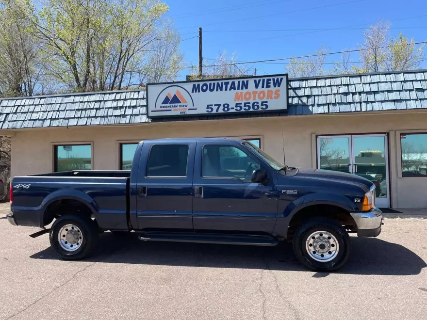 2001 Ford F-250 XL photo 1