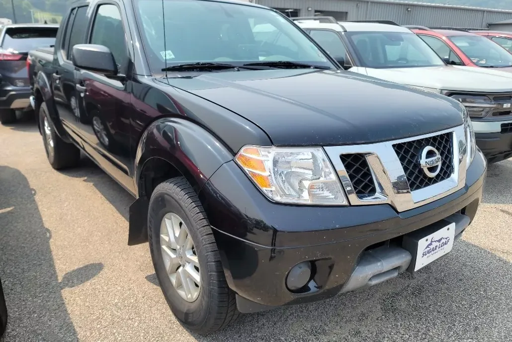 2017 Nissan Frontier SV photo 1