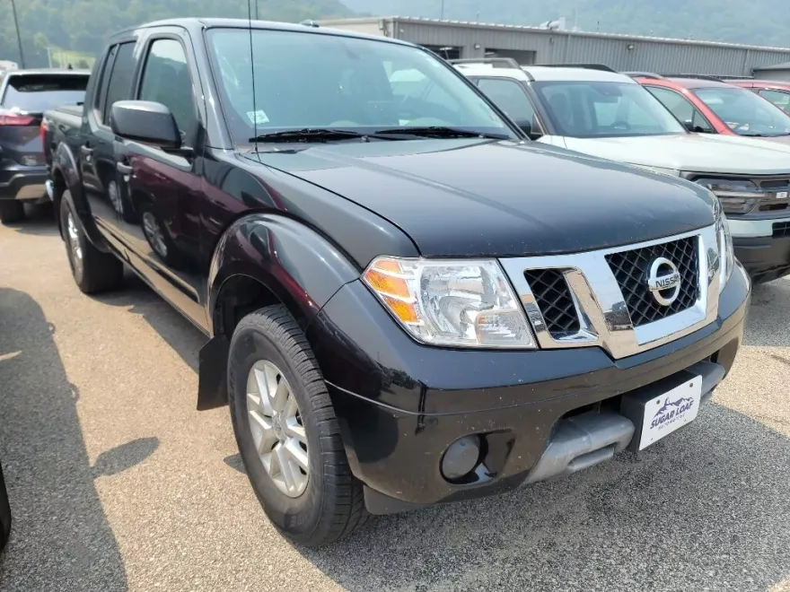 2017 Nissan Frontier SV photo 1