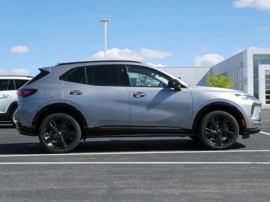 2025 Buick Envision Sport Touring photo 1