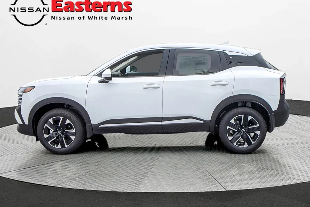 2025 Nissan Kicks SV photo 1