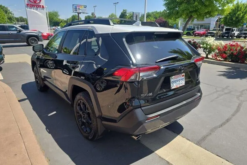 2020 Toyota RAV4 TRD Off-Road photo 1