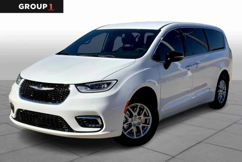2025 Chrysler Pacifica photo 1