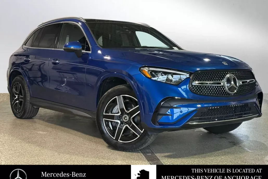 2024 Mercedes Benz GLC 300 photo 1