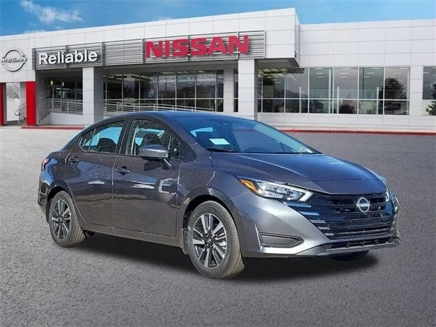 2025 Nissan Versa 1.6 SV photo 1