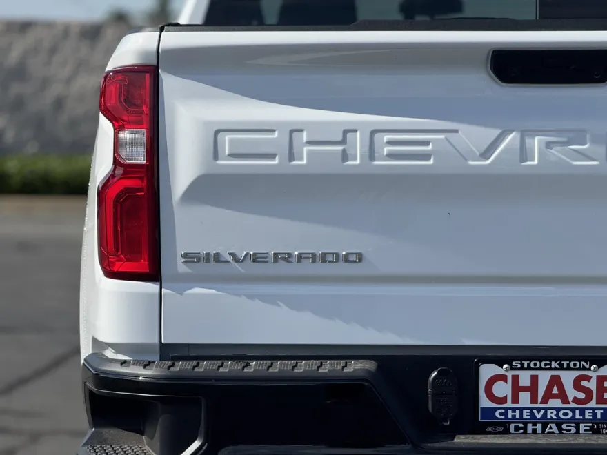2026 Chevrolet Silverado 1500 LT Trail Boss photo 1