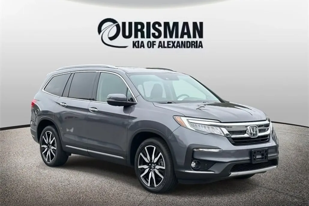 2022 Honda Pilot Touring photo 1