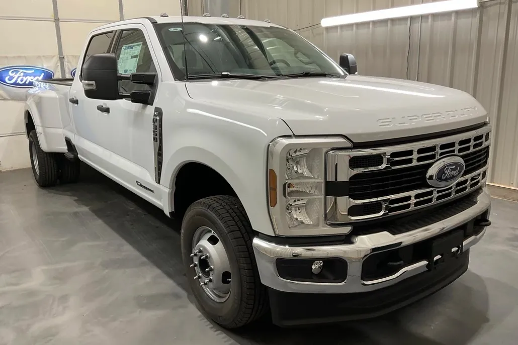 2026 Ford F-350 photo 1