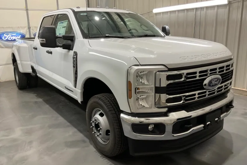2026 Ford F-350 photo 1