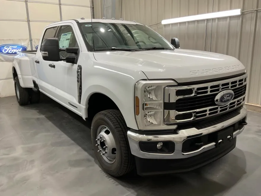2026 Ford F-350 photo 1