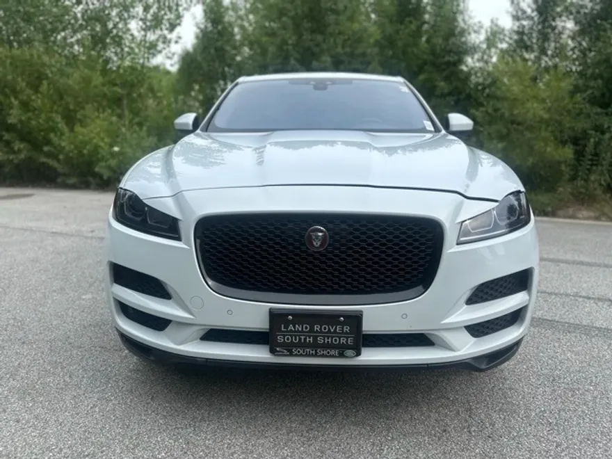 2019 Jaguar F-PACE Premium photo 1