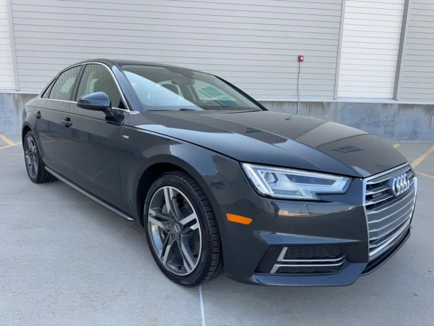 2017 Audi A4 2.0T Premium Plus Quattro photo 1