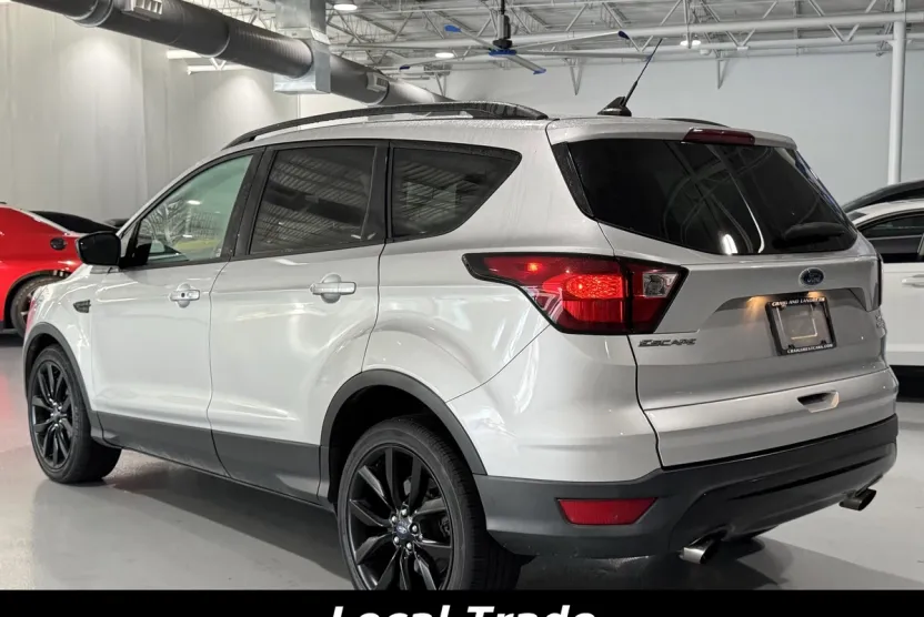2019 Ford Escape SE photo 1