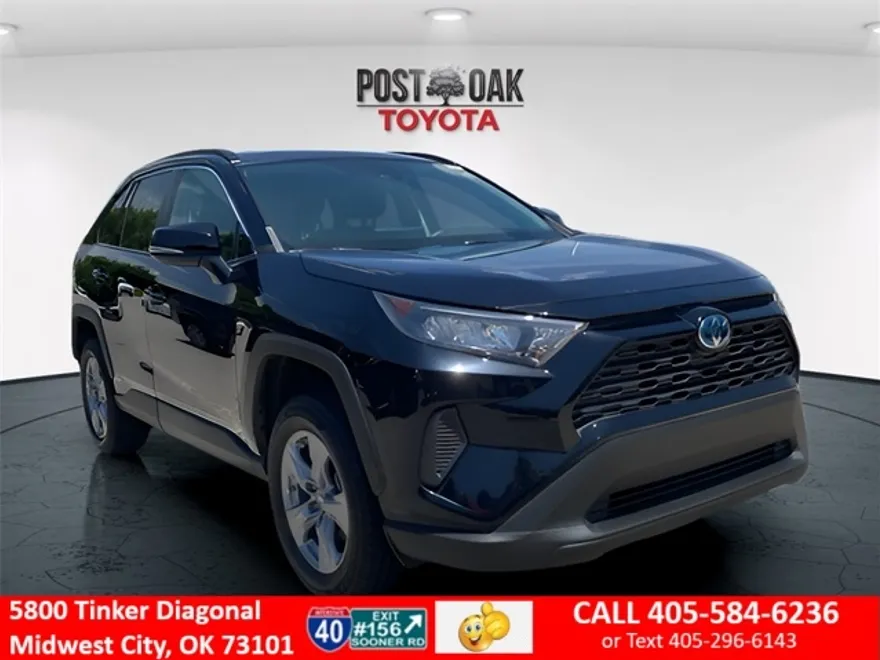2022 Toyota RAV4 Hybrid LE photo 1