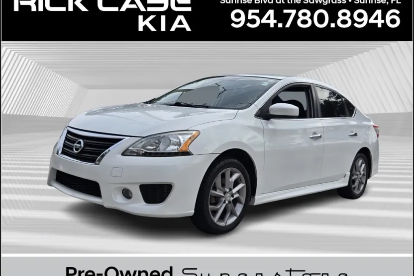 2014 Nissan Sentra SR photo 1