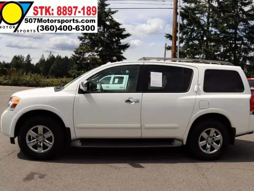2011 Nissan Armada SV photo 1