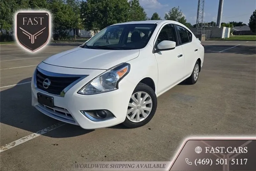 2015 Nissan Versa 1.6 SV photo 1