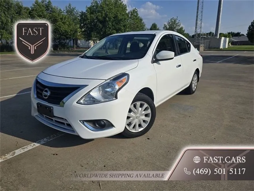 2015 Nissan Versa 1.6 SV photo 1