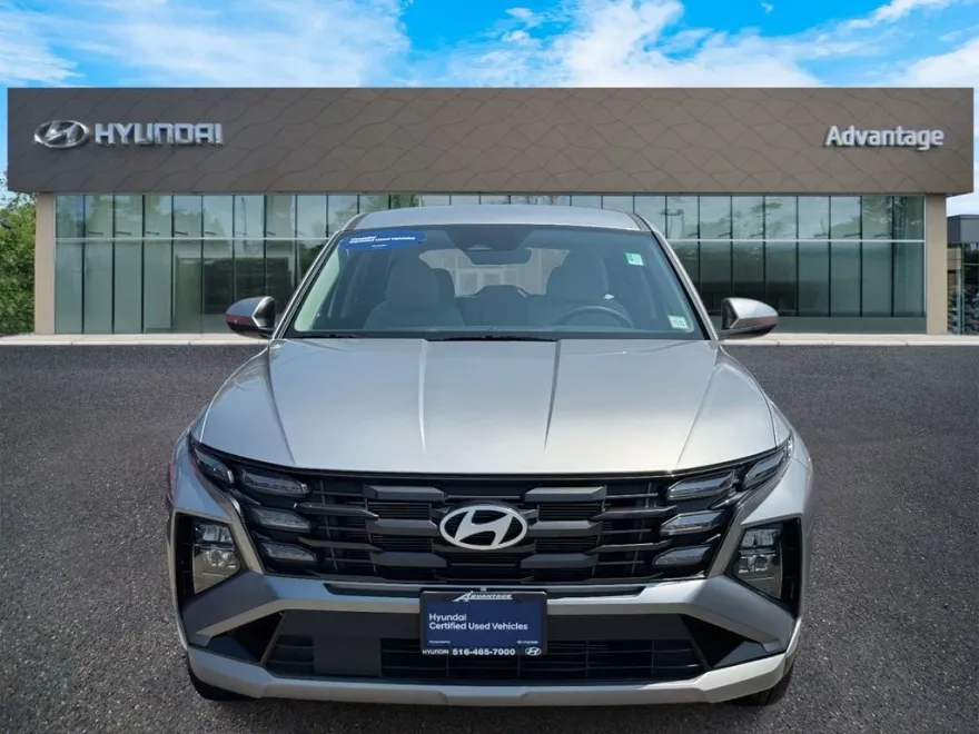 2025 Hyundai Tucson SE photo 1