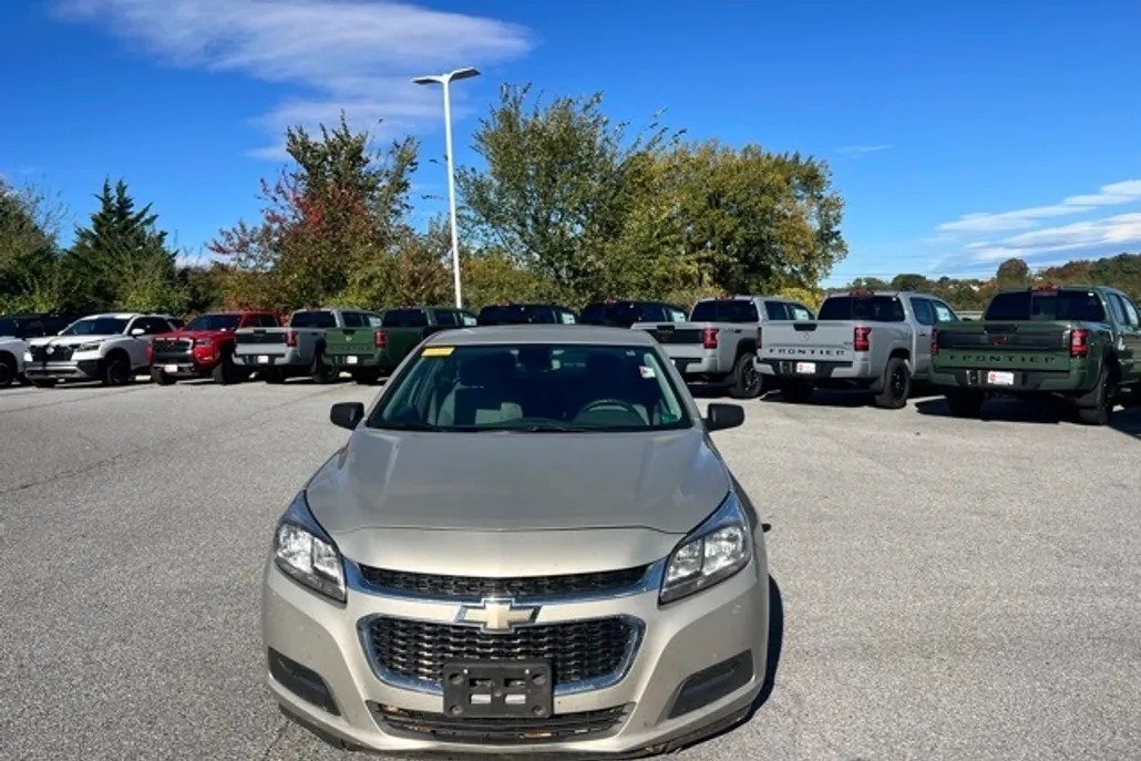 2015 Chevrolet Malibu photo 1