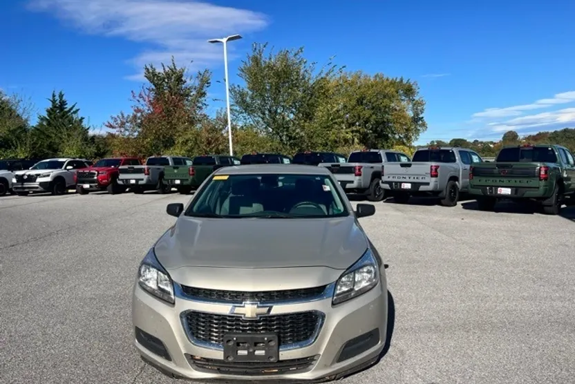 2015 Chevrolet Malibu photo 1