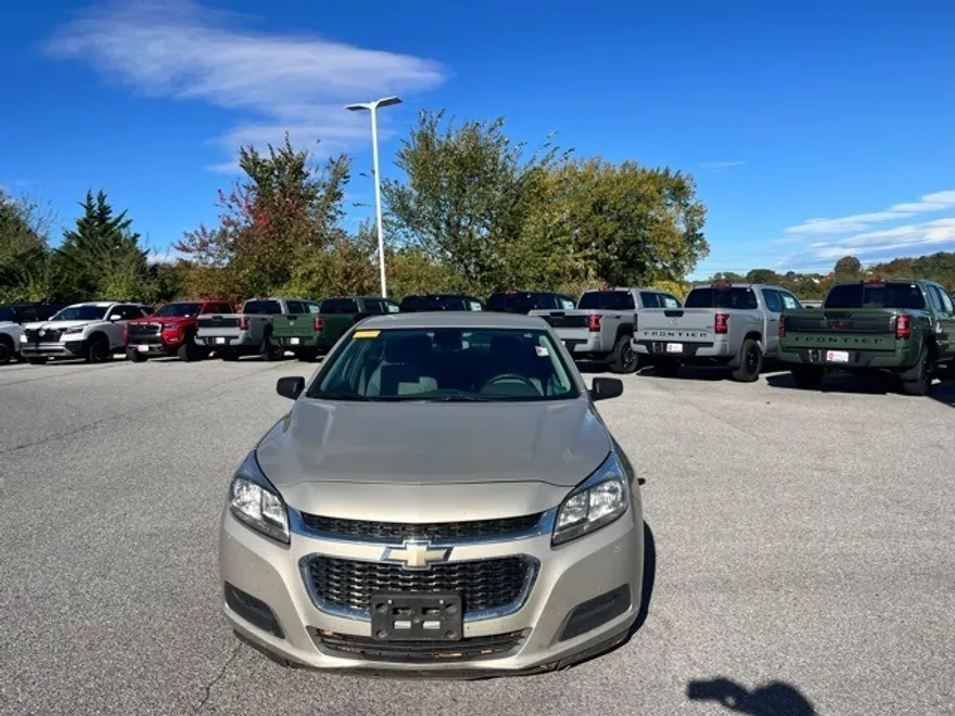 2015 Chevrolet Malibu photo 1