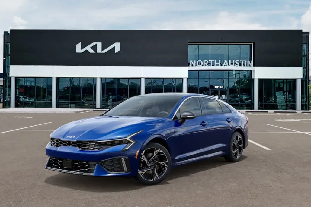 2025 Kia K5 GT-Line photo 1