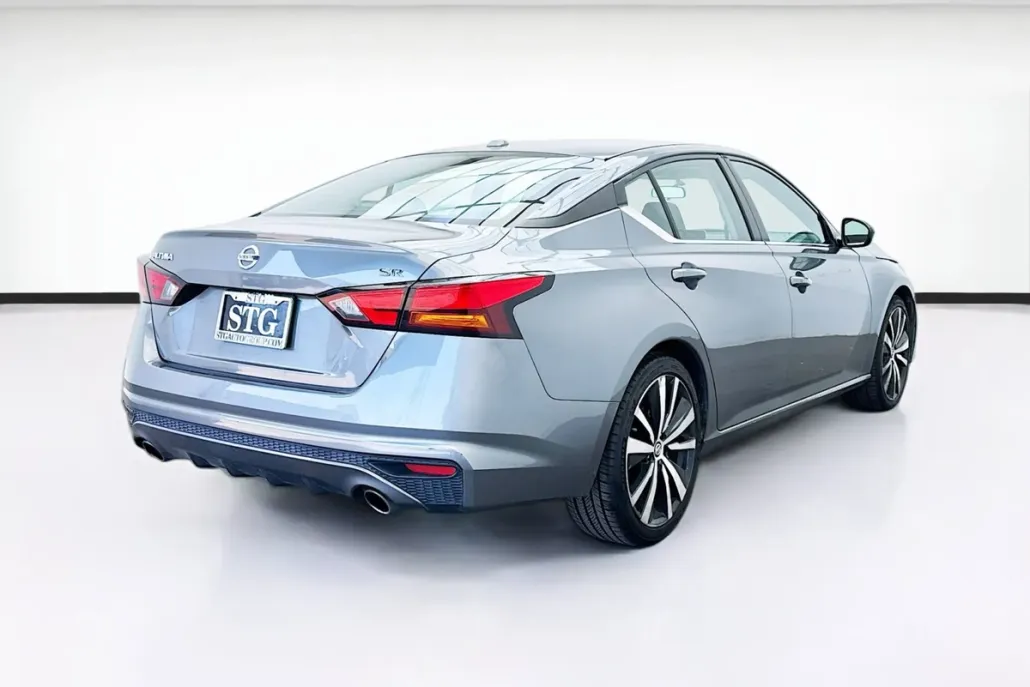 2019 Nissan Altima 2.5 SR photo 1