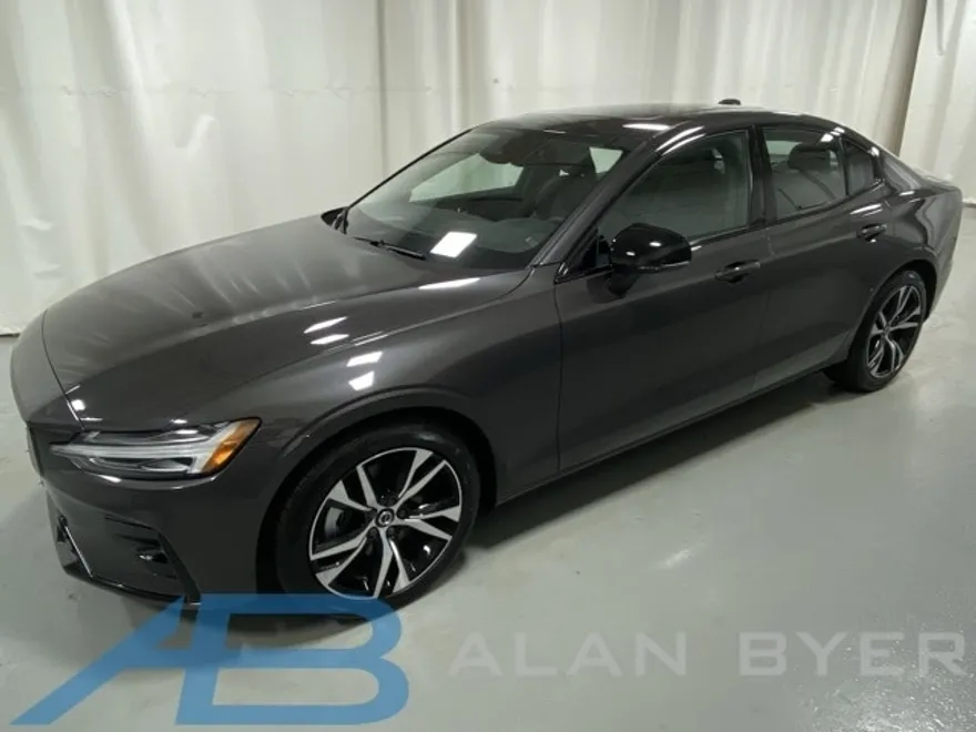2025 Volvo S60 B5 Core photo 1