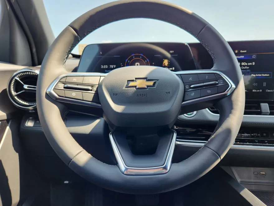 2026 Chevrolet Equinox LT photo 1