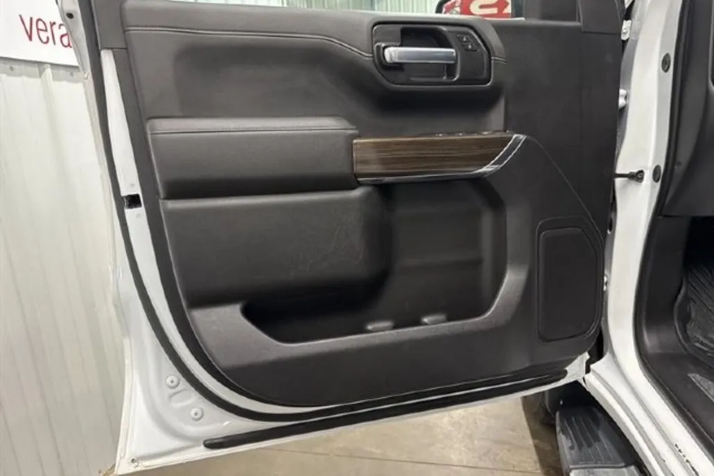 2021 Chevrolet Silverado 1500 RST photo 1
