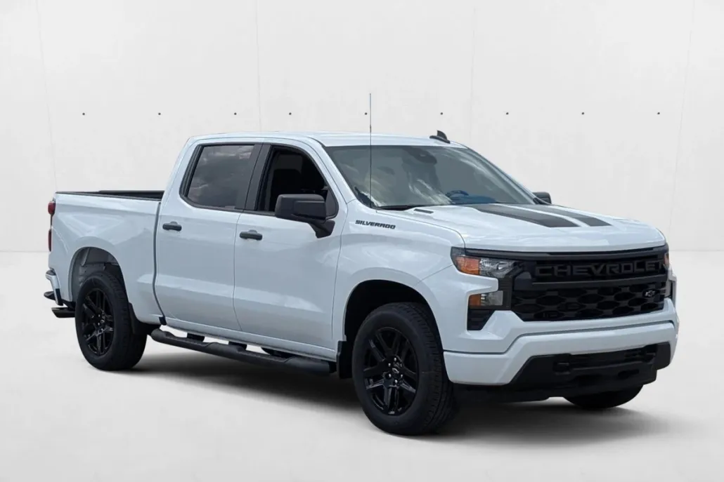 2026 Chevrolet Silverado 1500 Custom photo 1