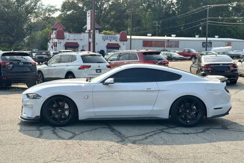 2020 Ford Mustang GT photo 1