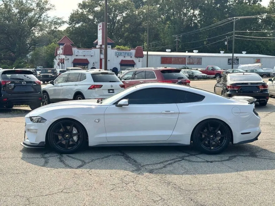 2020 Ford Mustang GT photo 1