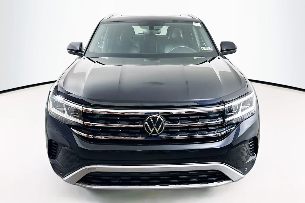 2023 Volkswagen Atlas Cross Sport V6 SE Technology photo 1