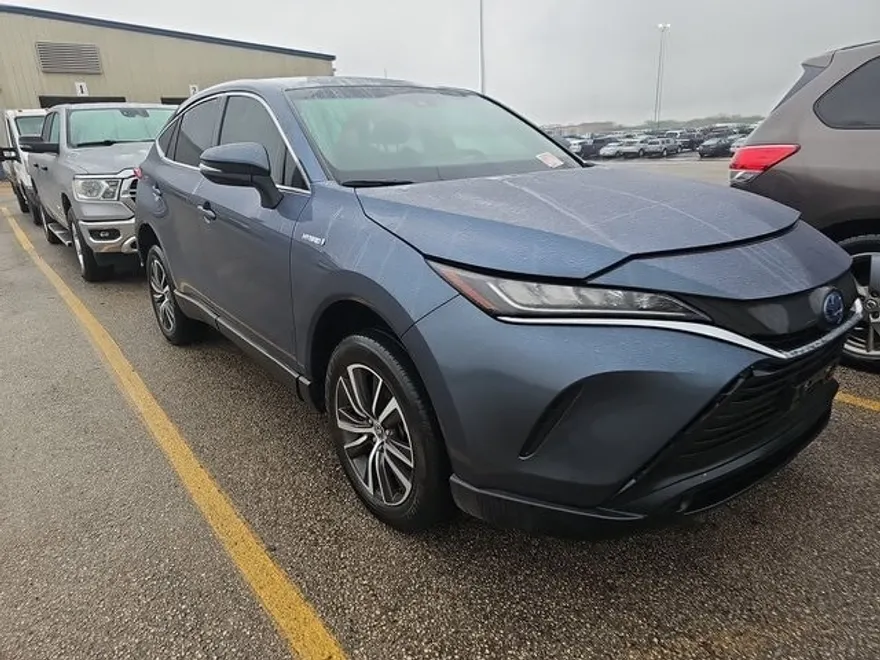 2021 Toyota Venza LE photo 1