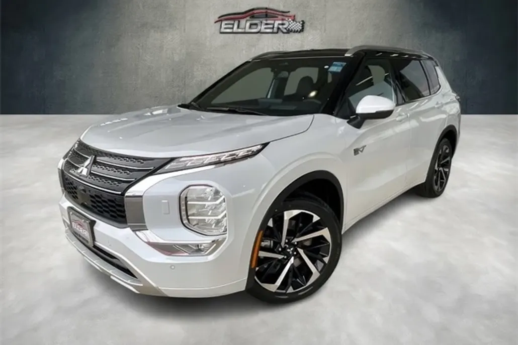 2025 Mitsubishi Outlander PHEV SEL photo 1