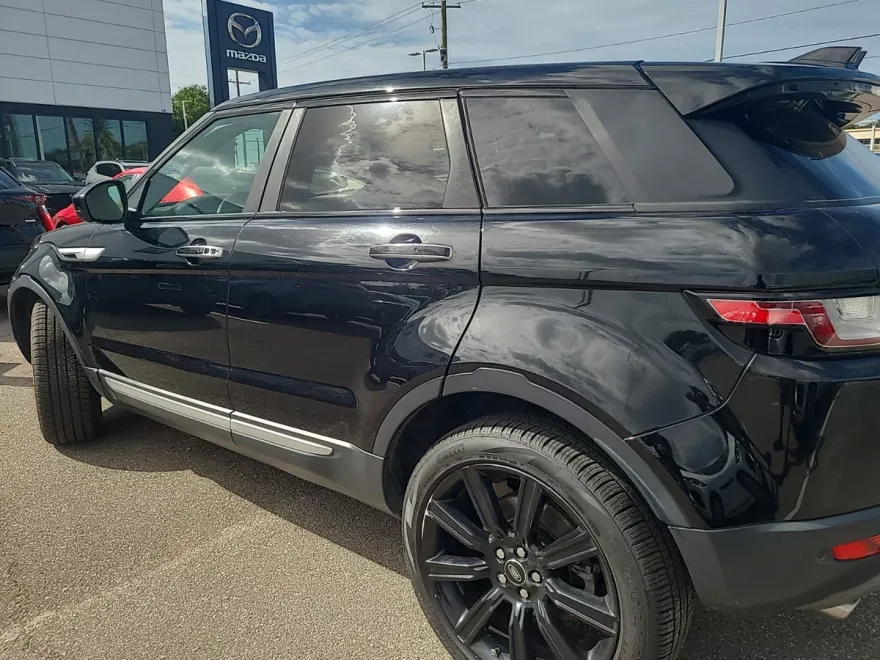 2019 Land Rover Range Rover Evoque HSE photo 1