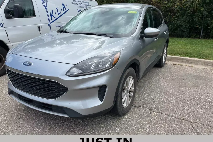 2021 Ford Escape SE photo 1