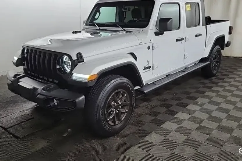 2022 Jeep Gladiator Altitude photo 1