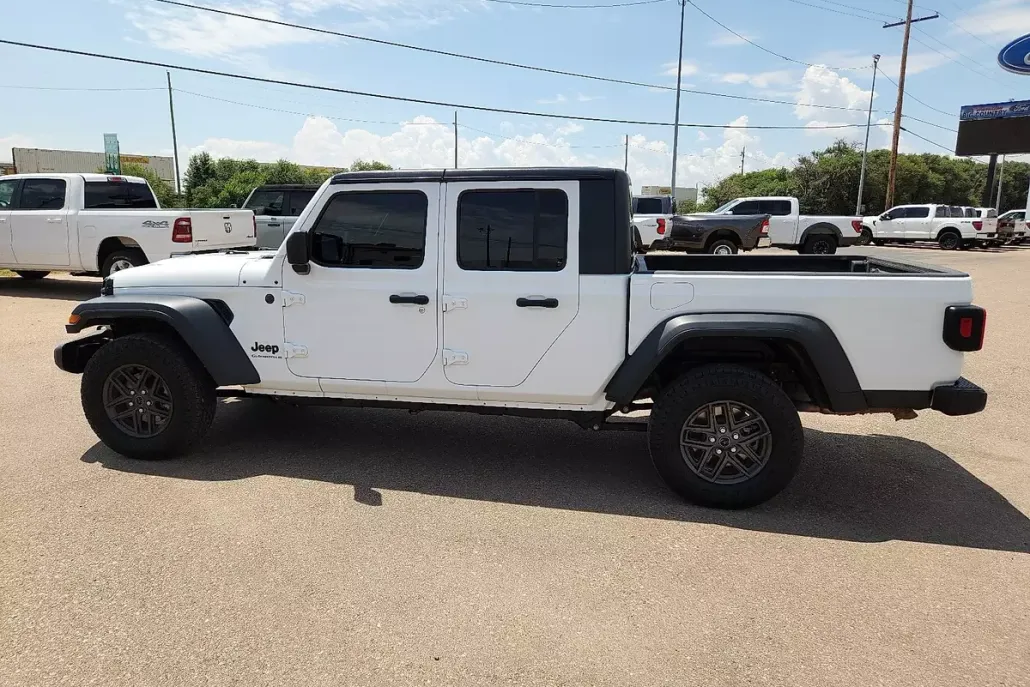 2025 Jeep Gladiator Sport photo 1
