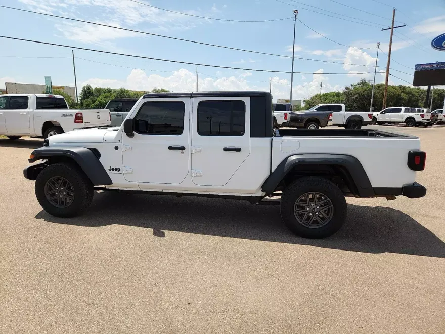 2025 Jeep Gladiator Sport photo 1