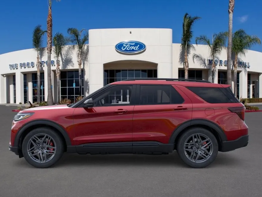 2025 Ford Explorer ST photo 1