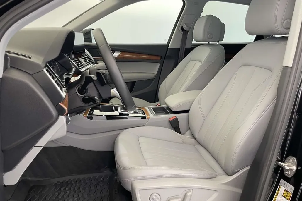 2022 Audi Q5 45 S line Premium photo 1