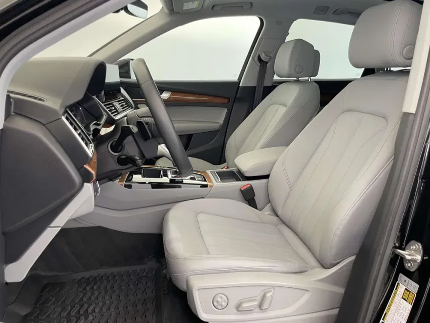 2022 Audi Q5 45 S line Premium photo 1