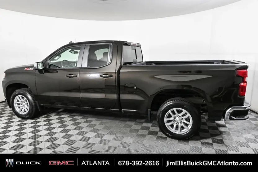 2019 Chevrolet Silverado 1500 LT photo 1