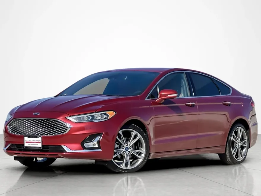 2019 Ford Fusion Titanium photo 1