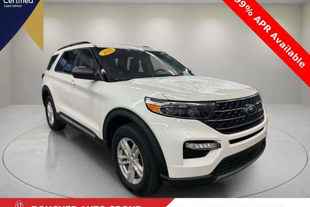 2022 Ford Explorer XLT photo 1