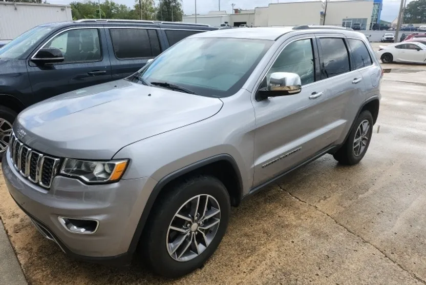 2018 Jeep Grand Cherokee Limited photo 1