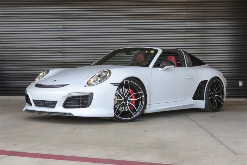 2017 Porsche 911 Targa 4S photo 1